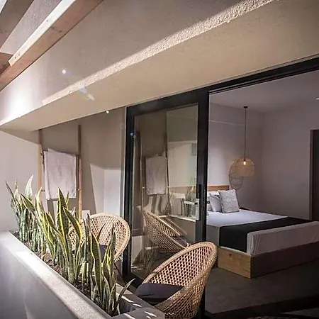 Готель Indigo Casa Adults Only