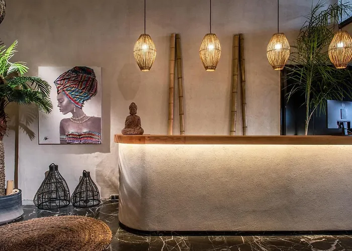 Отель Indigo Casa Adults Only