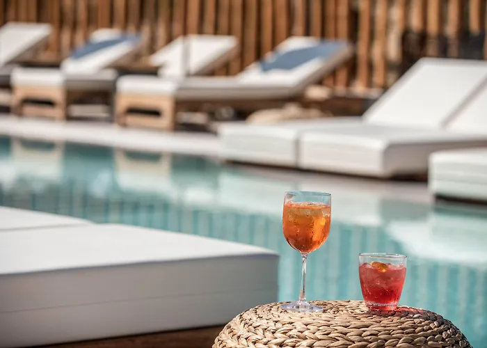 Отель Indigo Casa Adults Only